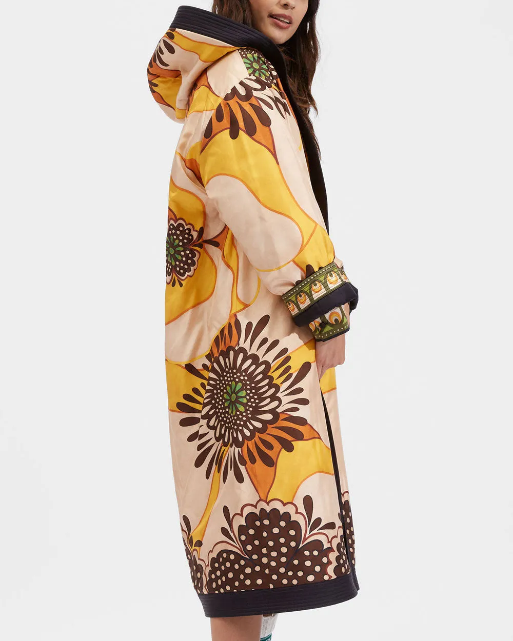 Black Poppies Placee Puffer Robe