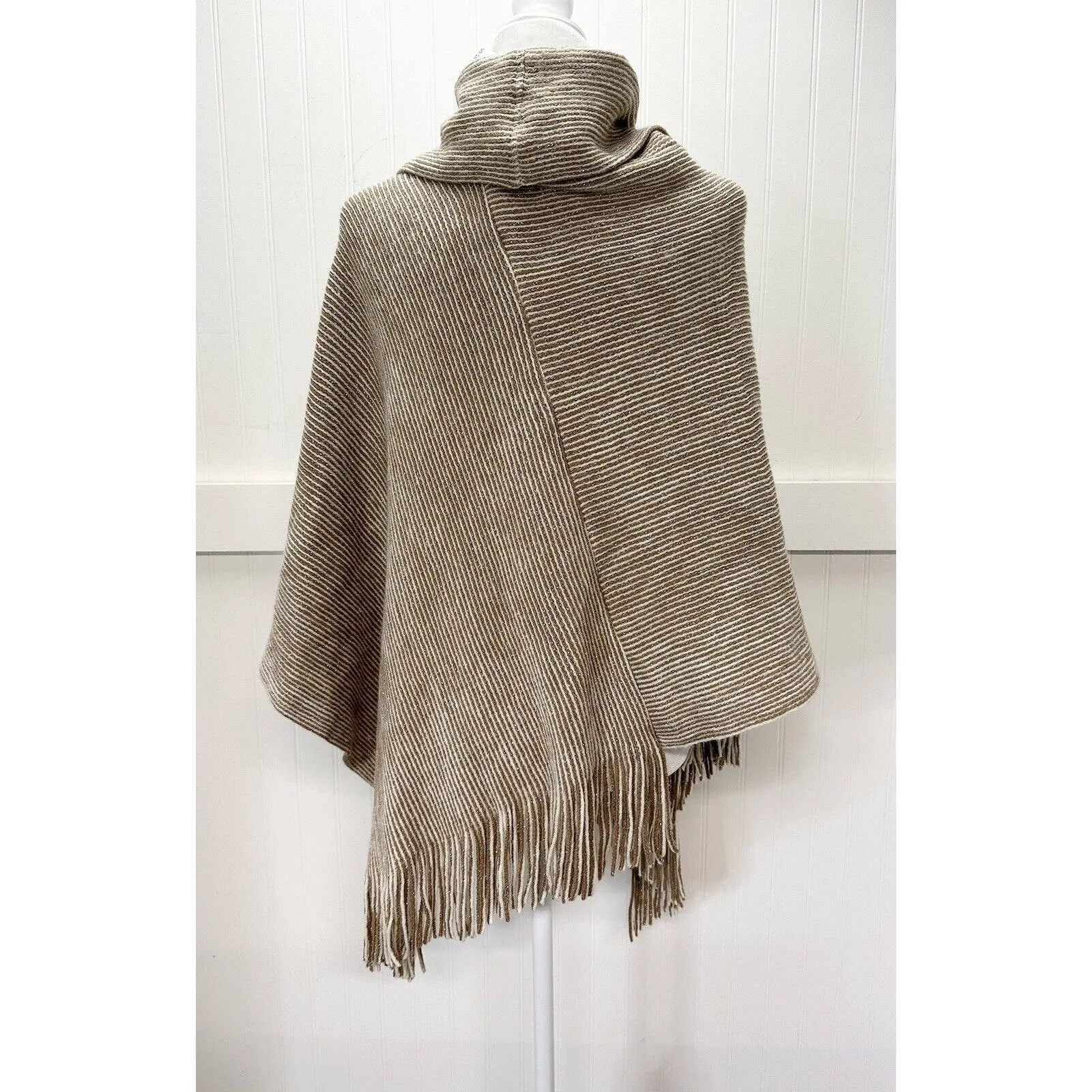 Chicos Cowl Neck Poncho OS Beige/Tan Metallic Striped Knit Sweater Fringe NEW