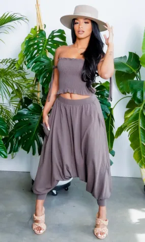 Fashionably Chill | Drop Bottom Stretch Set - Olive