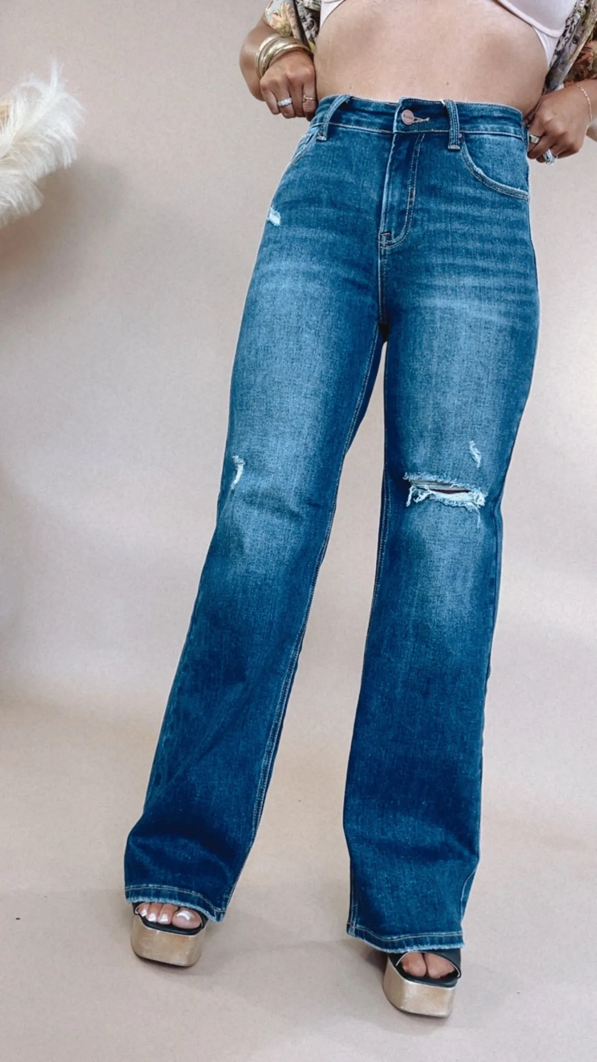 High Rise Distressed Detail Wide Leg Jeans, Dark RISEN